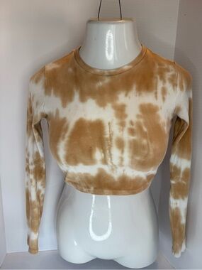 Full Tilt Camel and White Tie-Dye Ribbed Long Sleeve Crop Top